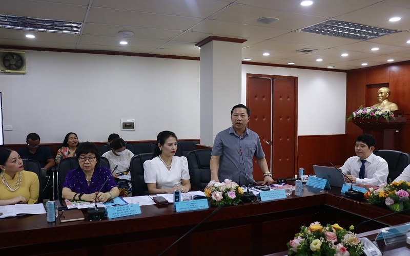 TS. Lưu Bình Nhưỡng phát biểu tại diễn đàn