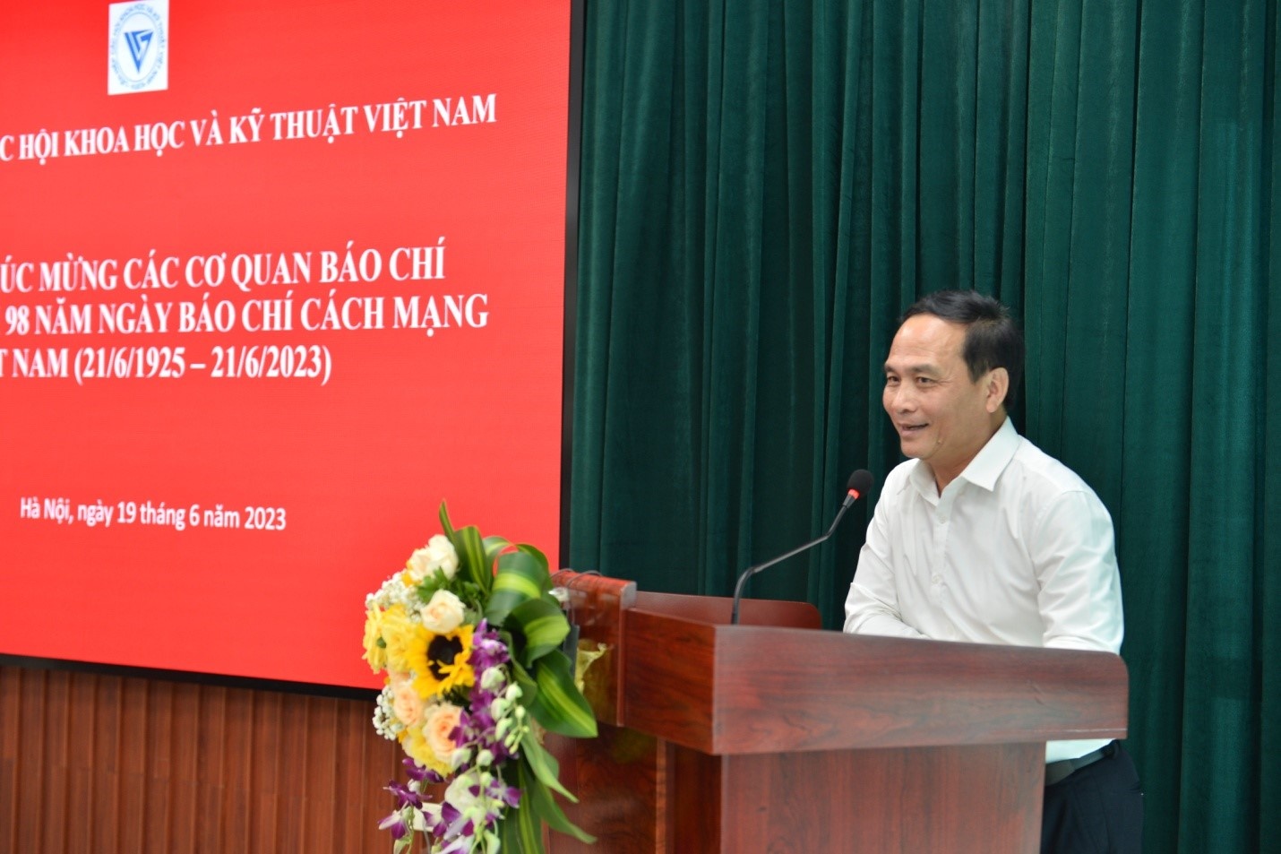 Phó chủ tịch Liên hiệp Hội Việt Nam - Phạm Ngọc Linh phát biểu tại buổi lễ