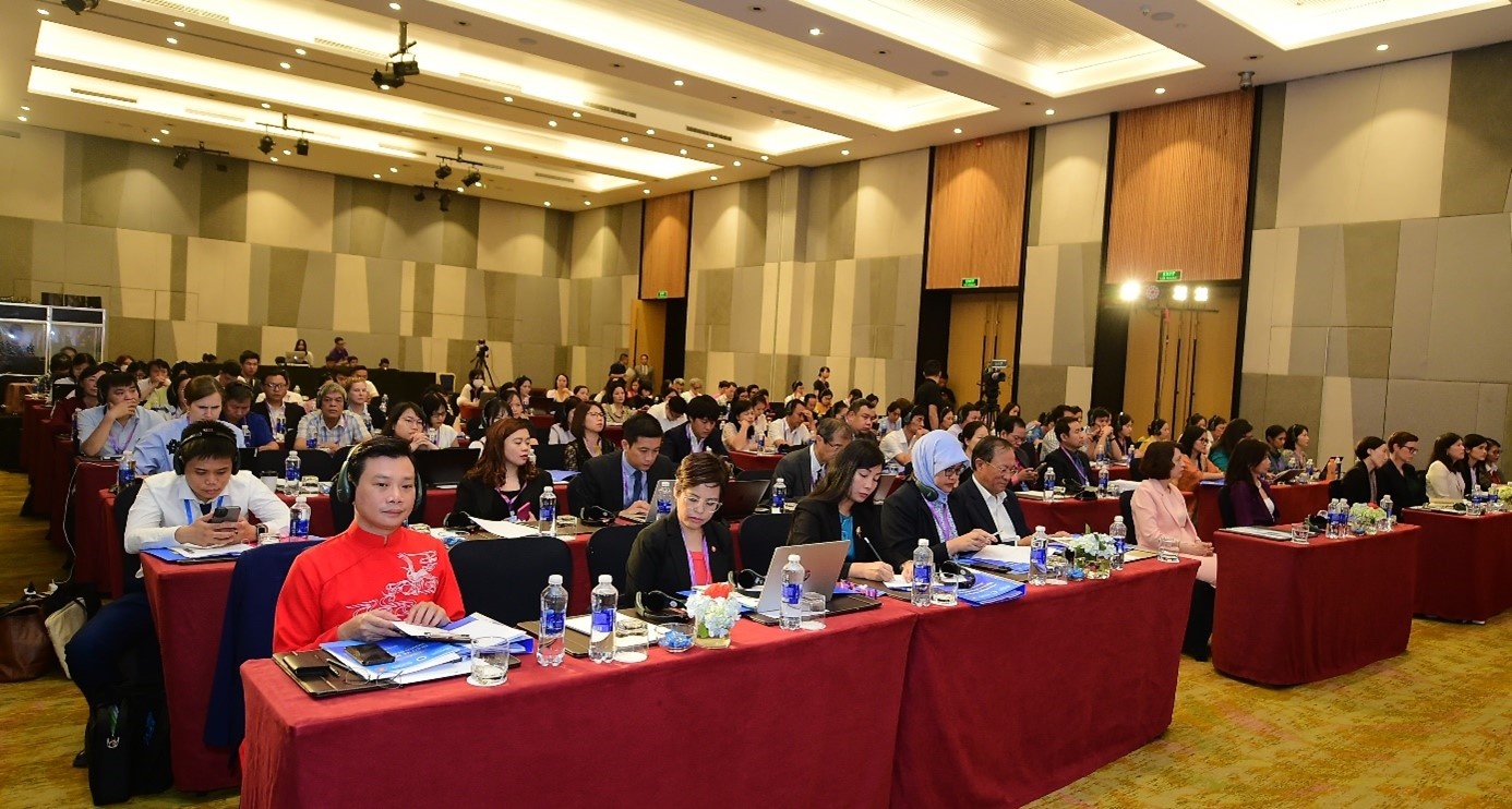 Các đại biểu tham dự hội thảo. Các đại biểu tham dự hội thảo.