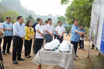 lang son phan dau tro thanh cuc tang truong moi cua khu vuc