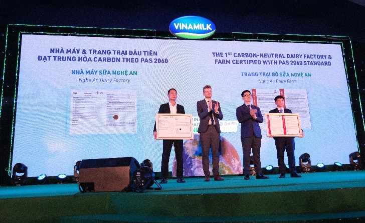 Vinamilk: Doanh thu và lợi nhuận Quý II/2023 tăng trưởng, ra mắt thương hiệu mới, nổi bật về Net Zero