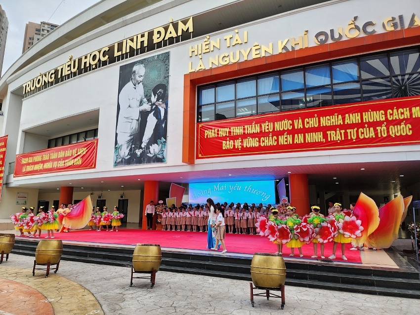 Hoàng Mai-Trường Tiểu học Linh Đàm tổ chức Ngày hội toàn dân bảo vệ an ninh tổ quốc