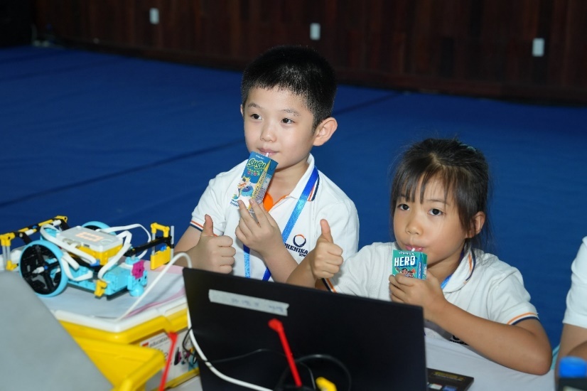 Vinamilk tiếp sức ‘chiến binh nhí’ trên sân chơi Robotacon WRO 2023