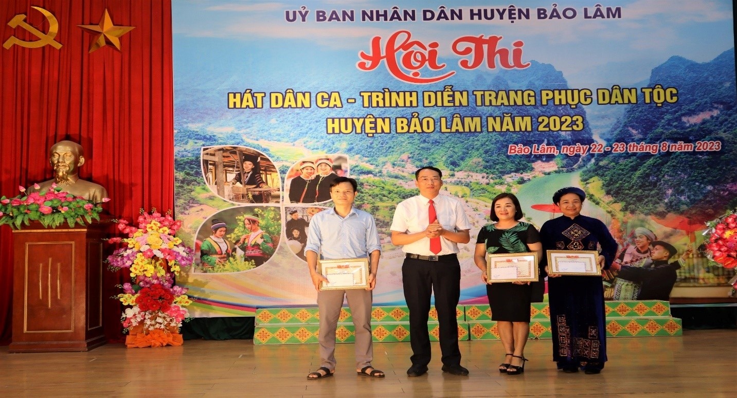 Cao Bằng: Nghệ thuật trình diễn dân gian Lượn Cọi của người Tày huyện Bảo Lâm được công nhận là di sản văn hóa phi vật thể Quốc gia