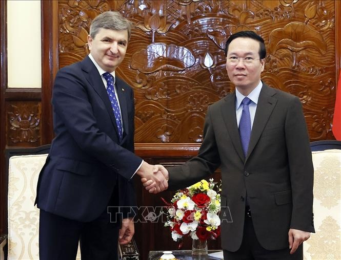 Chủ tịch nước Võ Văn Thưởng tiếp Đại sứ Cộng hòa Lithuania Darius Gaidys Chủ tịch nước Võ Văn Thưởng tiếp Đại sứ Cộng hòa Lithuania Darius Gaidys