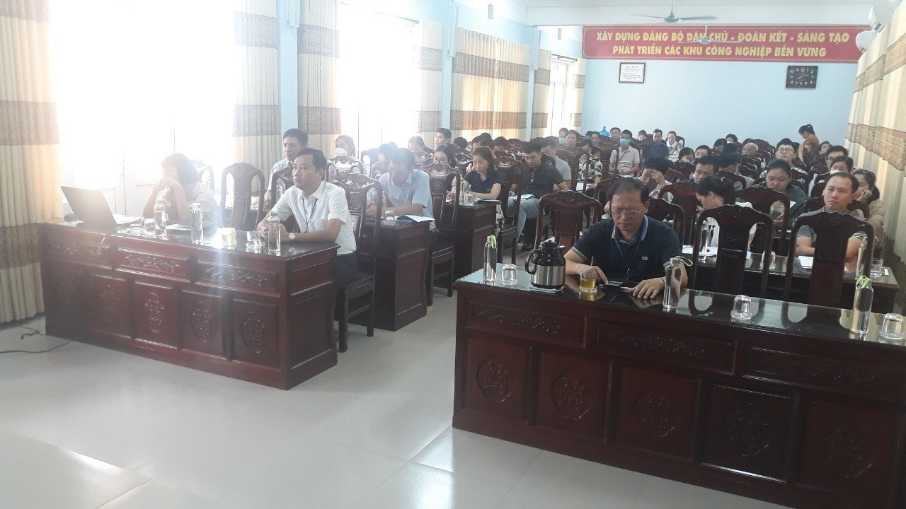 Hội nghị tập huấn kiến thức pháp luật về bảo vệ môi trường cho các doanh nghiệp trong KCN