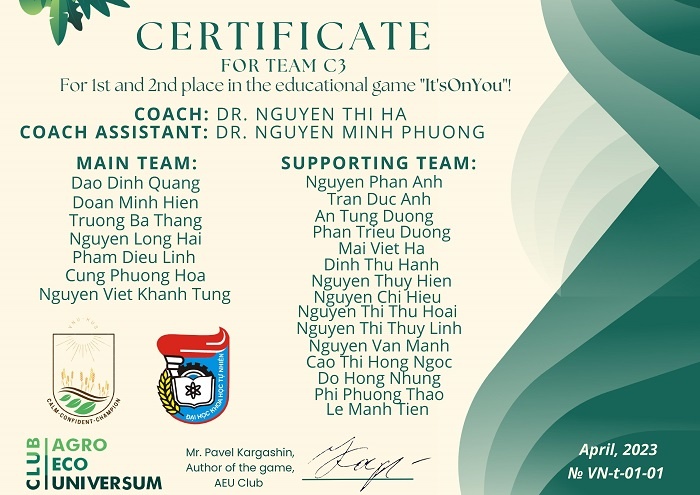 Chứng chỉ do ban tổ chức cuộc thi trao tới đội thi Khoa Môi trường