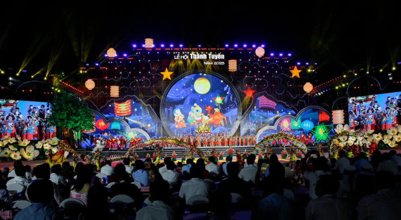 Các tiết mục văn nghệ được đầu tư dàn dựng công phu Các tiết mục văn nghệ được đầu tư dàn dựng công phu