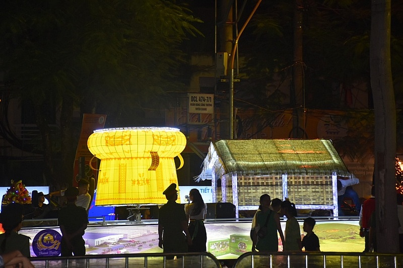 Mỗi mô hình đều mang theo những câu chuyện đầy ý nghĩa về lịch sử Mỗi mô hình đều mang theo những câu chuyện đầy ý nghĩa về lịch sử