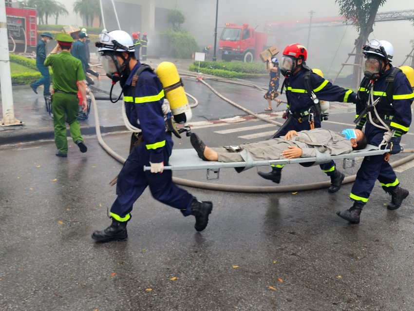 Sơ cứu và đưa nạn nhân đi cấp cứu