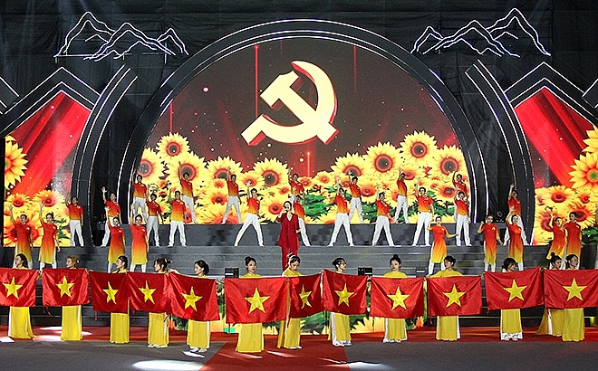 Chương III – “Khát vọng vươn xa” thể hiện quyết tâm và khát vọng về một thành phố với sức bật vươn xa.