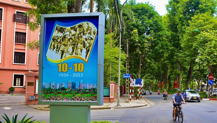 Hà Nội tăng cường vệ sinh môi trường nhân dịp Ngày Giải phòng Thủ Đô