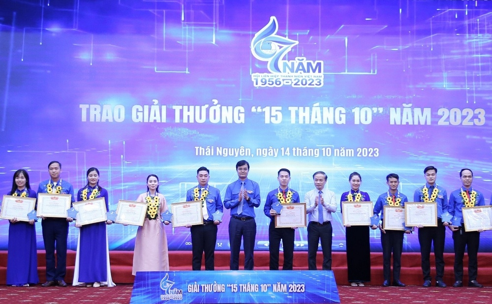 Kỷ niệm 67 năm ngày truyền thống Hội LHTN Việt Nam, tuyên dương 82 cán bộ Hội Liên hiệp Thanh niên Việt Nam xuất sắc Kỷ niệm 67 năm ngày truyền thống Hội LHTN Việt Nam, tuyên dương 82 cán bộ Hội Liên hiệp Thanh niên Việt Nam xuất sắc