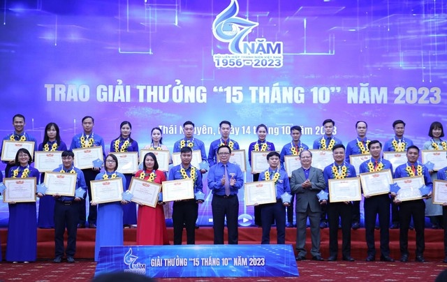 Kỷ niệm 67 năm ngày truyền thống Hội LHTN Việt Nam, tuyên dương 82 cán bộ Hội Liên hiệp Thanh niên Việt Nam xuất sắc Kỷ niệm 67 năm ngày truyền thống Hội LHTN Việt Nam, tuyên dương 82 cán bộ Hội Liên hiệp Thanh niên Việt Nam xuất sắc