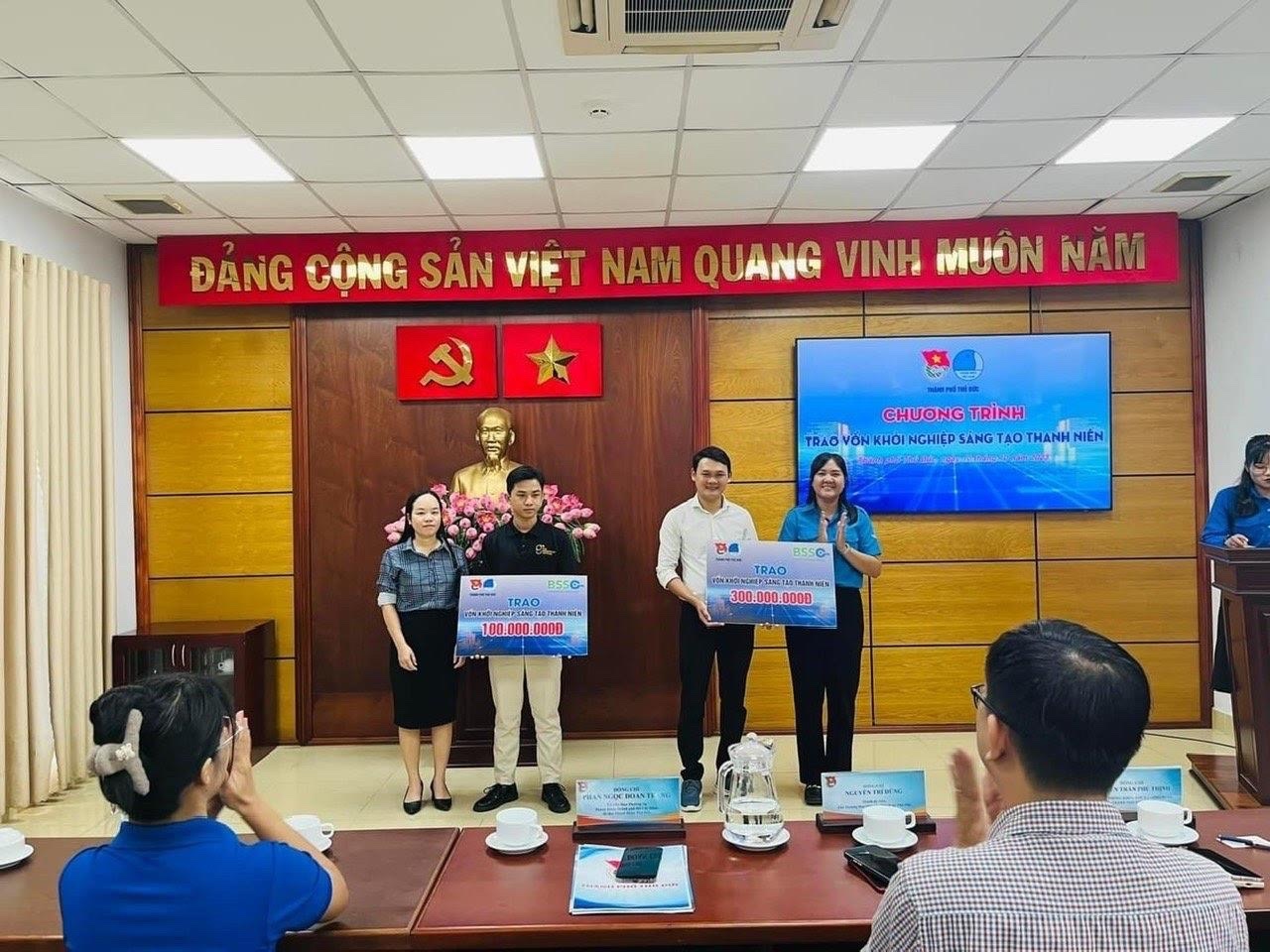 Phát vay cho 02 dự án khởi nghiệp thành công cho thanh niên trên địa bàn thành phố Thủ Đức