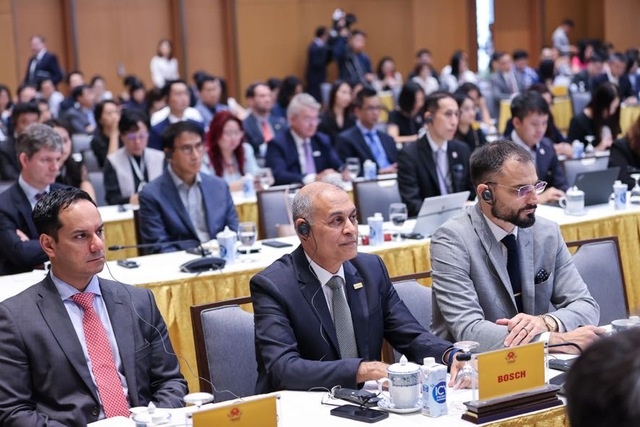 Tham dự Hội nghị có đại diện 15 hiệp hội, 180 doanh nghiệp đầu tư nước ngoài tại Việt Nam - Ảnh: VGP/Nhật Bắc Tham dự Hội nghị có đại diện 15 hiệp hội, 180 doanh nghiệp đầu tư nước ngoài tại Việt Nam - Ảnh: VGP/Nhật Bắc