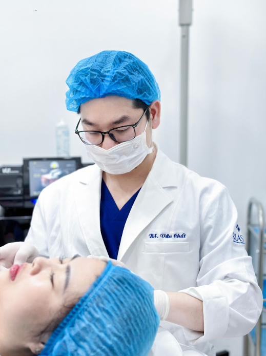 Bác sĩ Thạch Văn Chất mách bạn điều trị lõm hóp bằng công nghệ Maxfill Nano