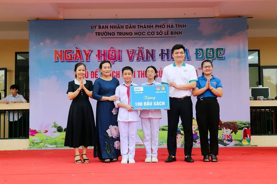 Trường THCS Lê Bình thành phố Hà Tĩnh với thông điệp Sách – Trí thức của chúng ta