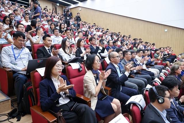 Các đại biểu dự diễn đàn - Ảnh: VGP/Nhật Bắc