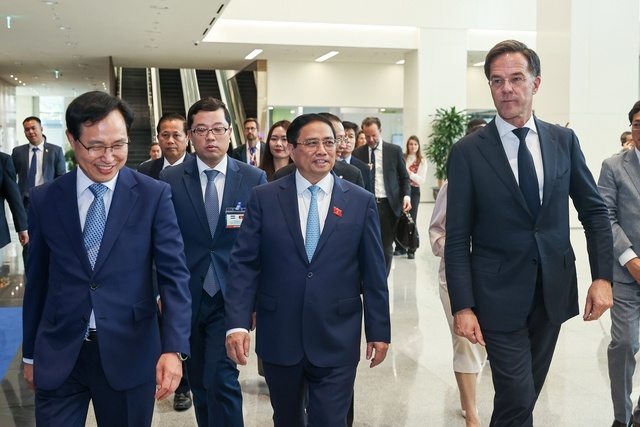 Thủ tướng Phạm Minh Chính và Thủ tướng Hà Lan Mark Rutte dự Diễn đàn Doanh nghiệp công nghệ cao Việt Nam-Hà Lan - Ảnh: VGP/Nhật Bắc