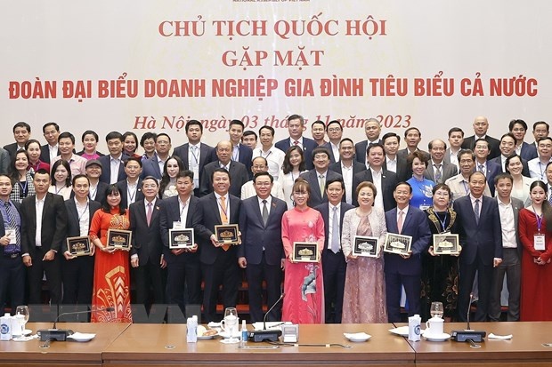 Chủ tịch Quốc hội Vương Đình Huệ với các đại biểu. (Ảnh: Doãn Tấn/TTXVN) Chủ tịch Quốc hội Vương Đình Huệ với các đại biểu. (Ảnh: Doãn Tấn/TTXVN)