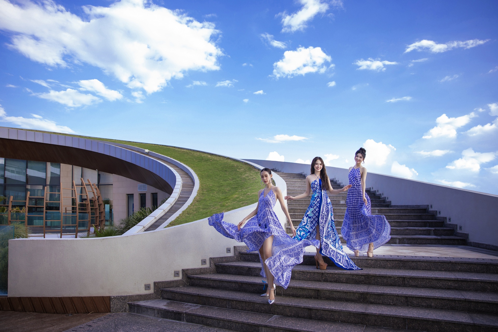 Theo chân các nàng Hậu check in thành phố bán đảo MerryLand Quy Nhơn