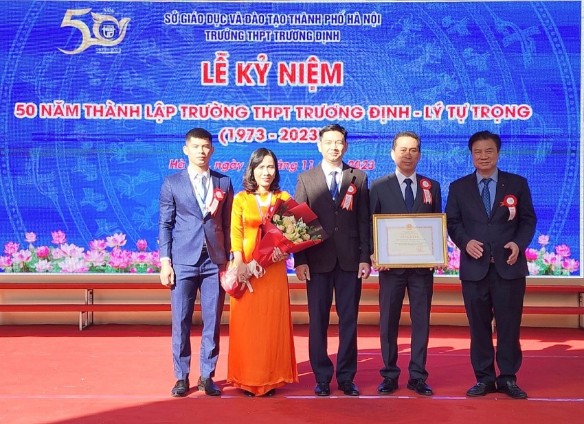Lễ kỷ niệm 50 năm ngày thành lập Trường THPT Trương Định