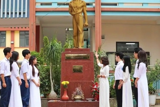 Vì sự nghiệp "trồng người" để đất nước hùng cường