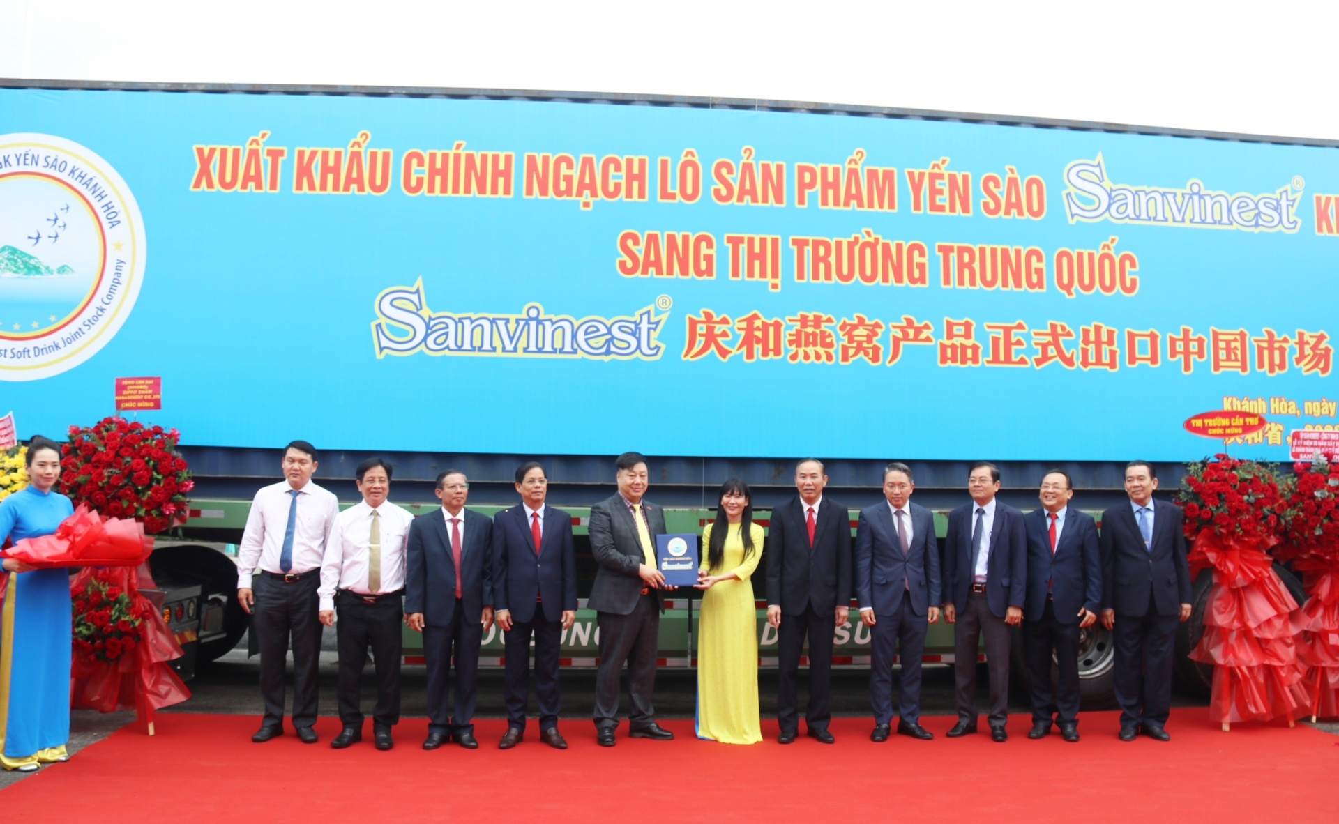 Lô tổ yến đầu tiên của Công ty CP NGK Yến sào Khánh Hòa được xuất khẩu sang Trung Quốc.