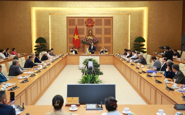 Phó Thủ tướng Trần Hồng Hà yêu cầu các chương trình hợp tác giữa Hội Giáo dục chăm sóc sức khoẻ cộng đồng Việt Nam và các bộ, ngành phải hiệu quả, thực chất, lượng hoá được - Ảnh: VGP/Minh Khôi