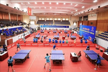 gan 200 vdv tham gia giai bong ban cup hoi nha bao