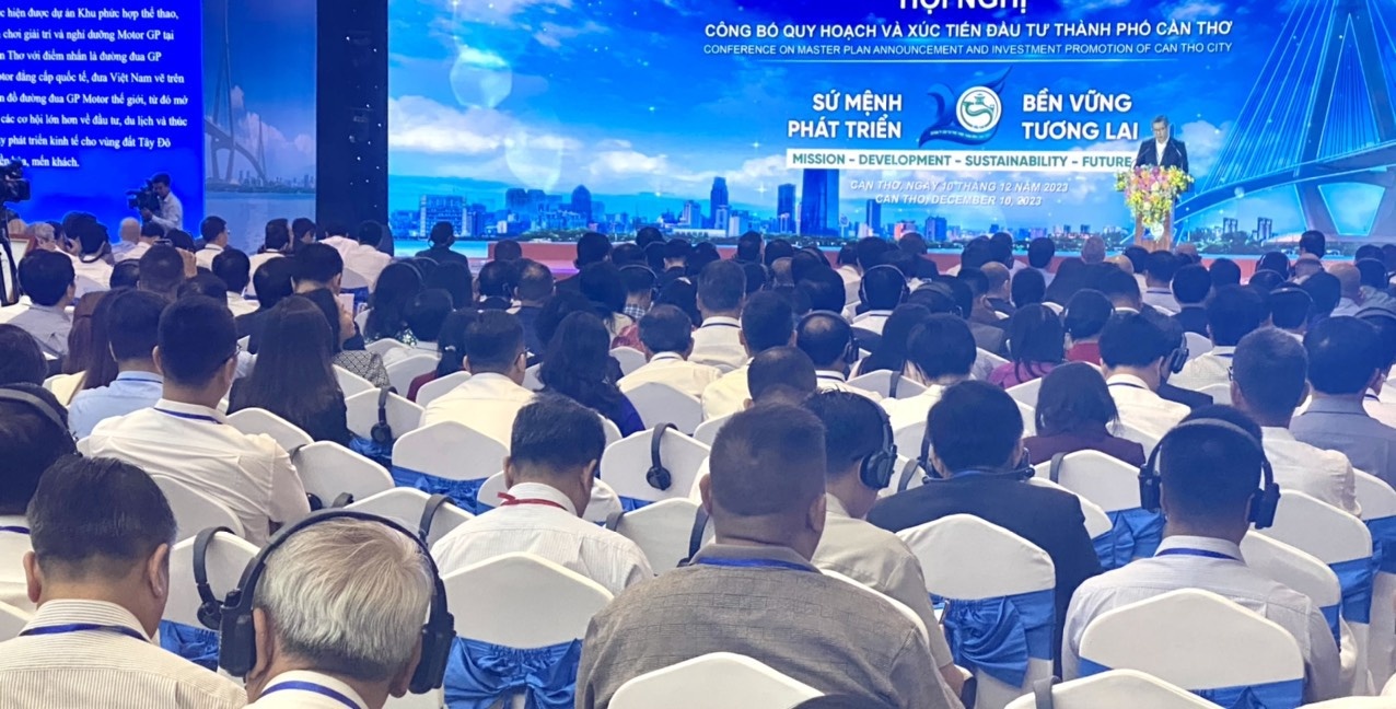 Quan cảnh hội nghị công bố quy hoạch và xúc tiến đầu tư Thành phố Cần Thơ.