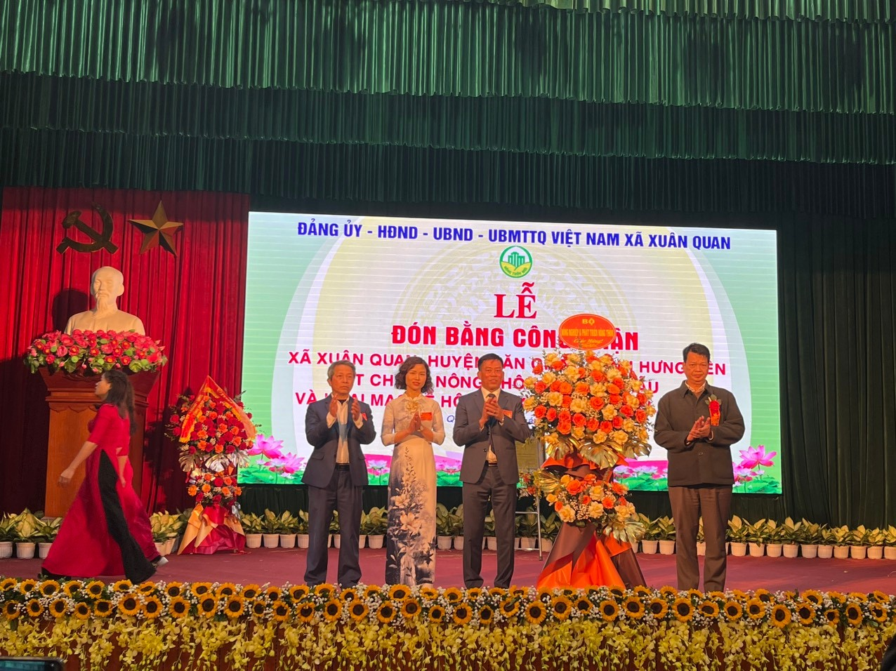 Xuân Quan: Rực rỡ sắc hoa Xuân Quan: Rực rỡ sắc hoa