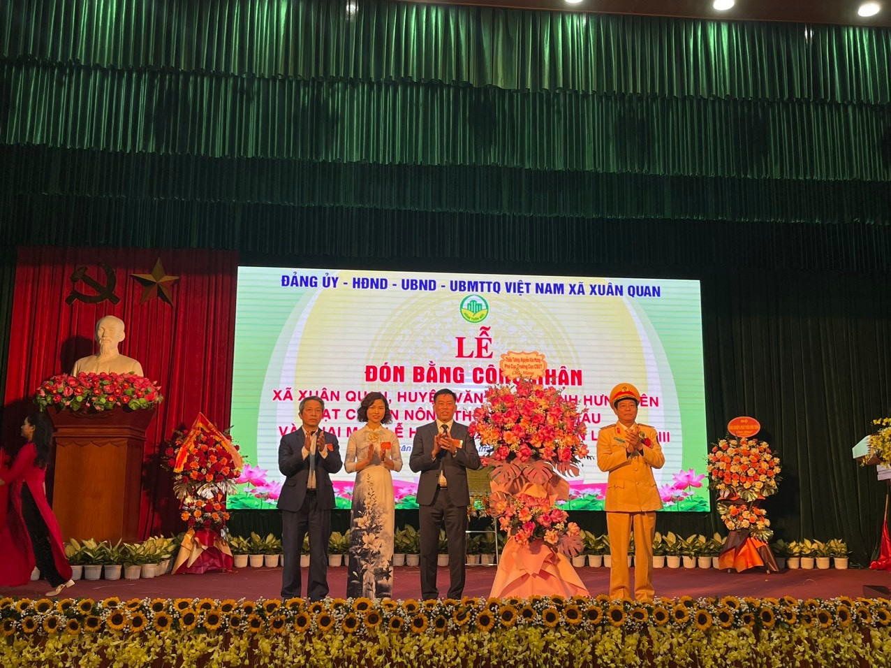 Xuân Quan: Rực rỡ sắc hoa Xuân Quan: Rực rỡ sắc hoa