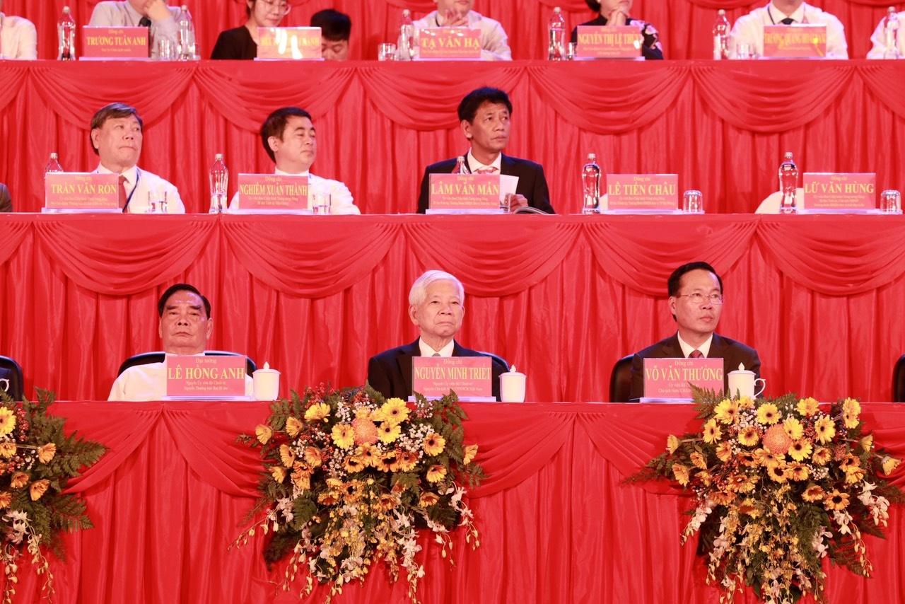 Chủ tịch nước Võ Văn Thưởng dự Lễ kỷ niệm 20 năm ngày thành lập thành phố Cần Thơ