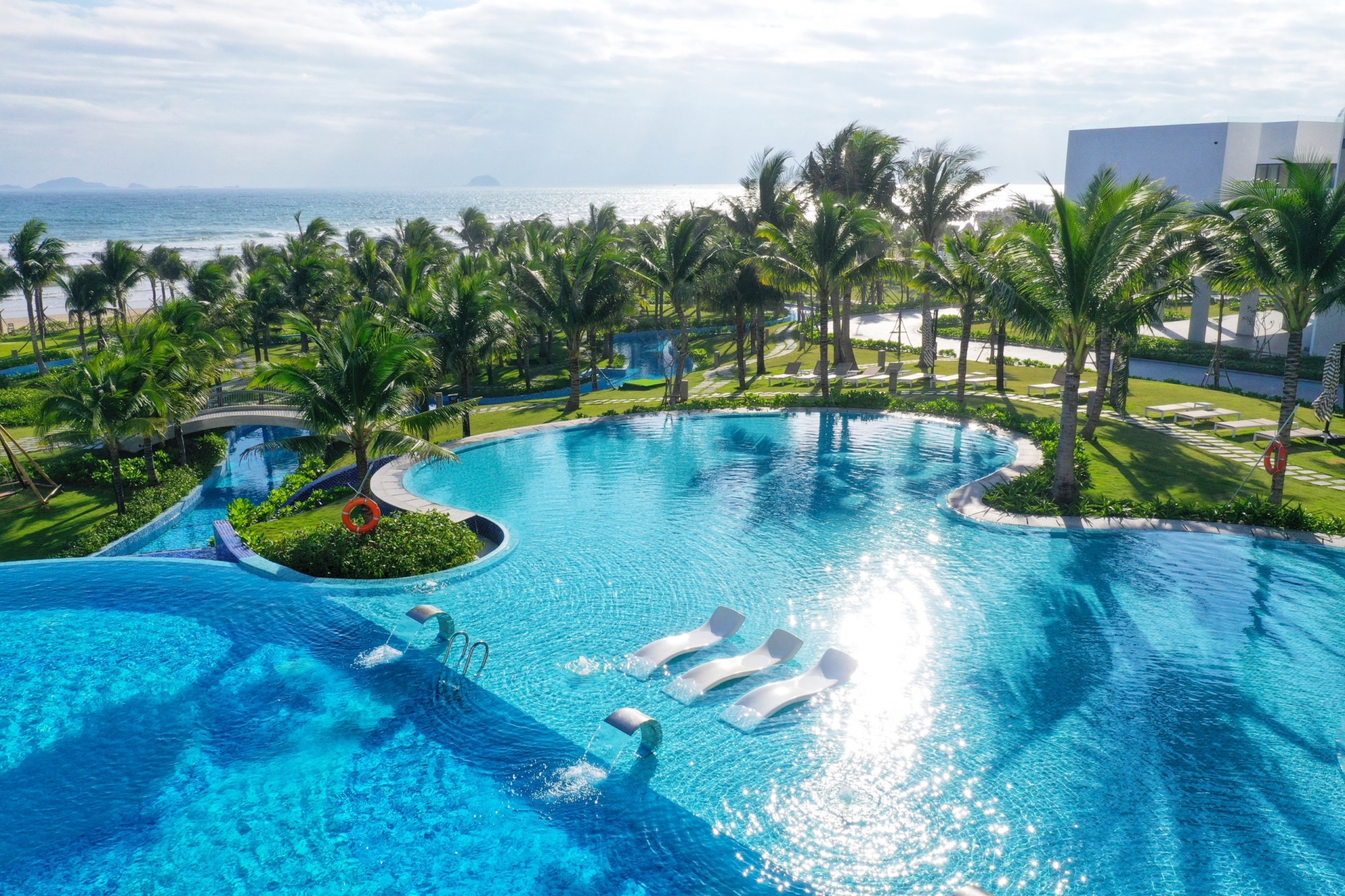 Khai trương khách sạn 5 sao The Empyrean Cam Ranh Beach Resort