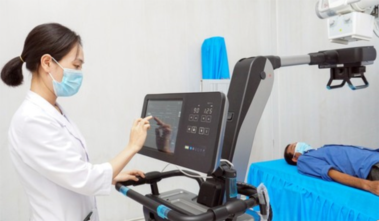 Nhiều thiết bị kám chữa bệnh hiện đại được đưa vào sử dụng