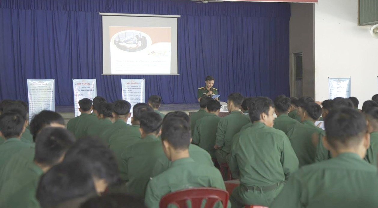 Tổ chức chương trình hướng nghiệp cho bộ đội xuất ngũ Tổ chức chương trình hướng nghiệp cho bộ đội xuất ngũ