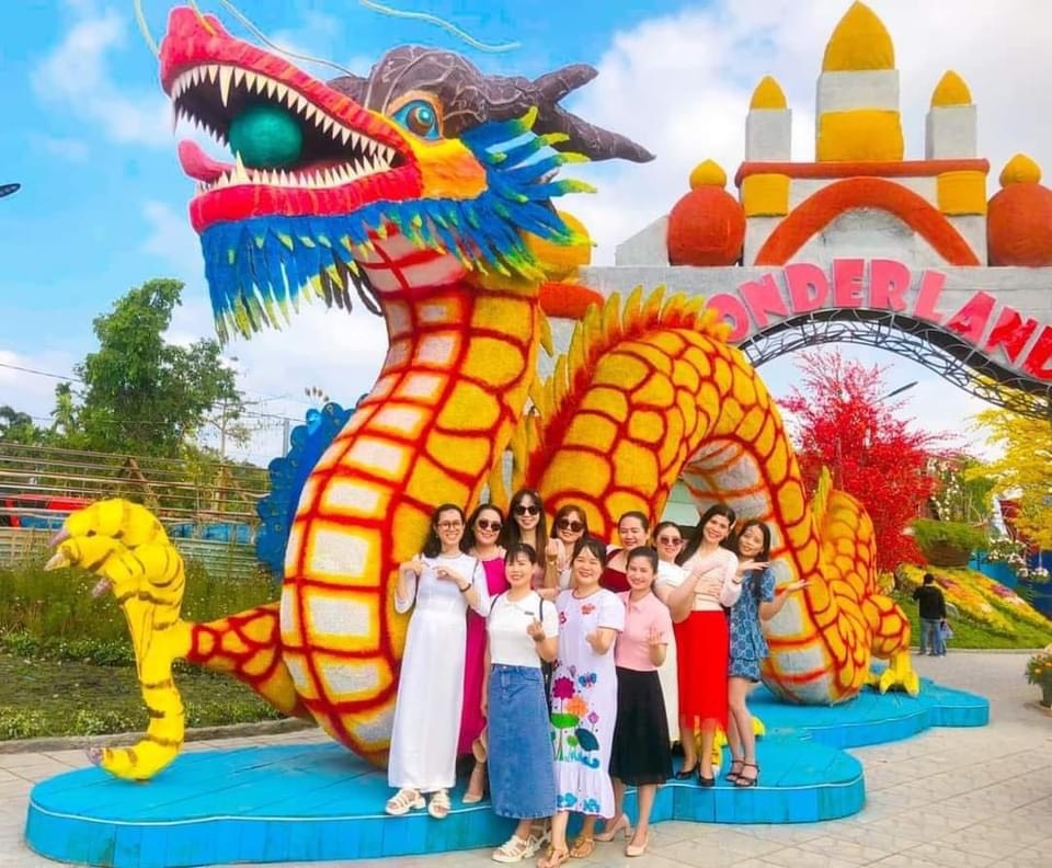 Khách du Xuân Wonderland Cần Thơ (ảnh Minh Tuấn)
