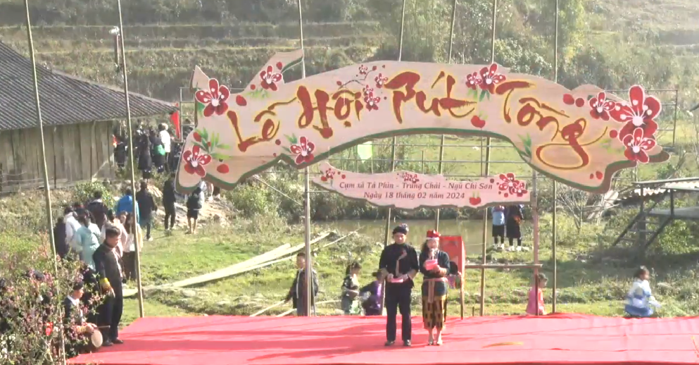 Gìn giữ nét đẹp văn hóa trong Lễ hội 