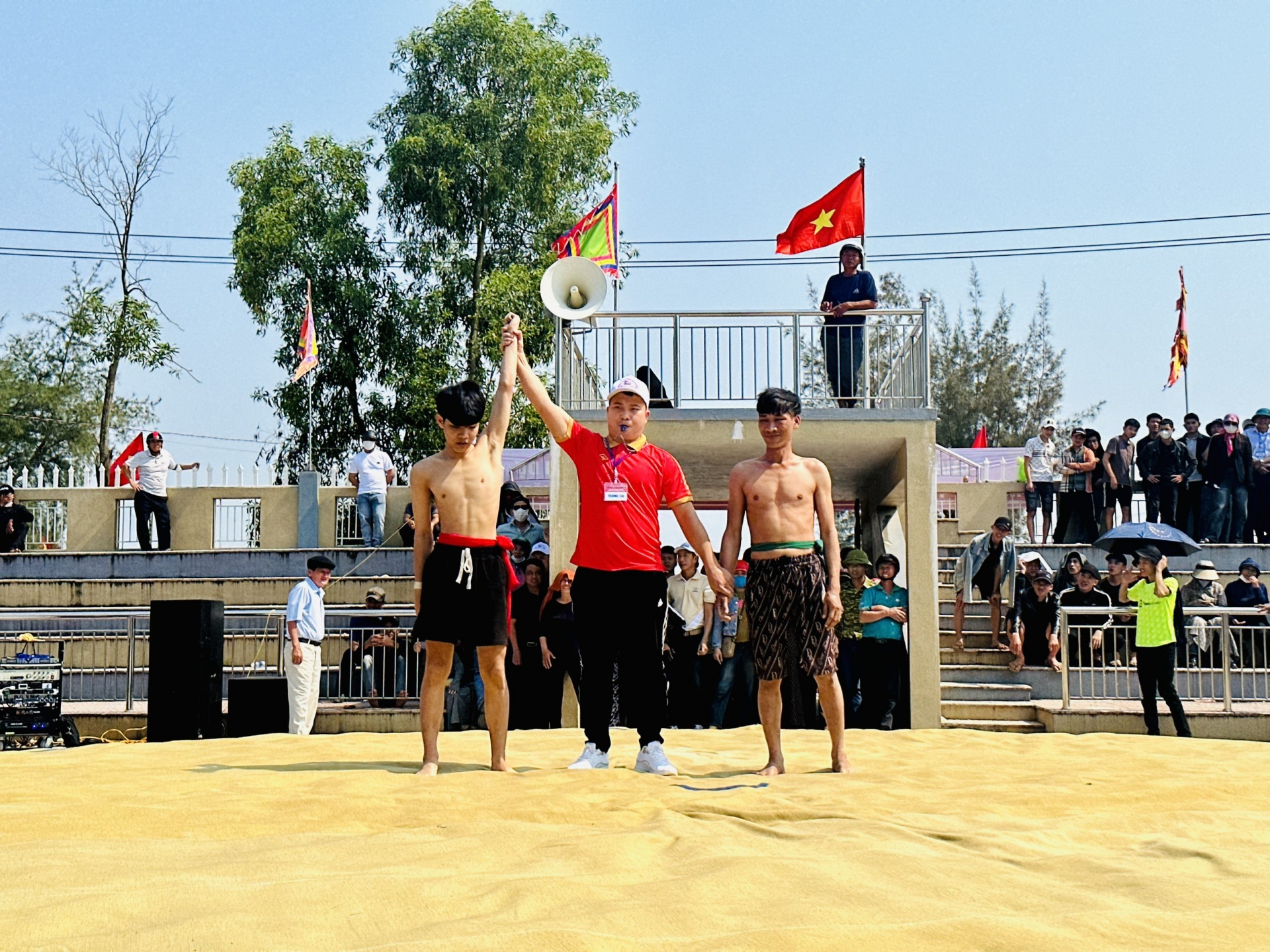 Quảng Bình: Sôi nổi Hội vật truyền thống thị xã Ba Đồn lần thứ XXII