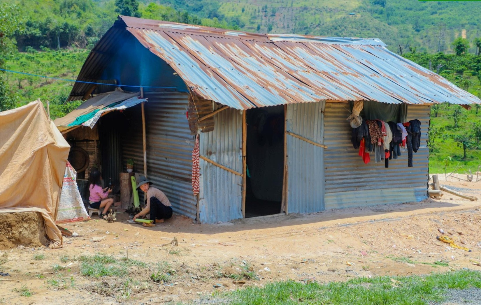 Đắk Nông: Hỗ trợ thêm kinh phí cho hộ nghèo vùng DTTS và xây dựng nhà ở miền núi