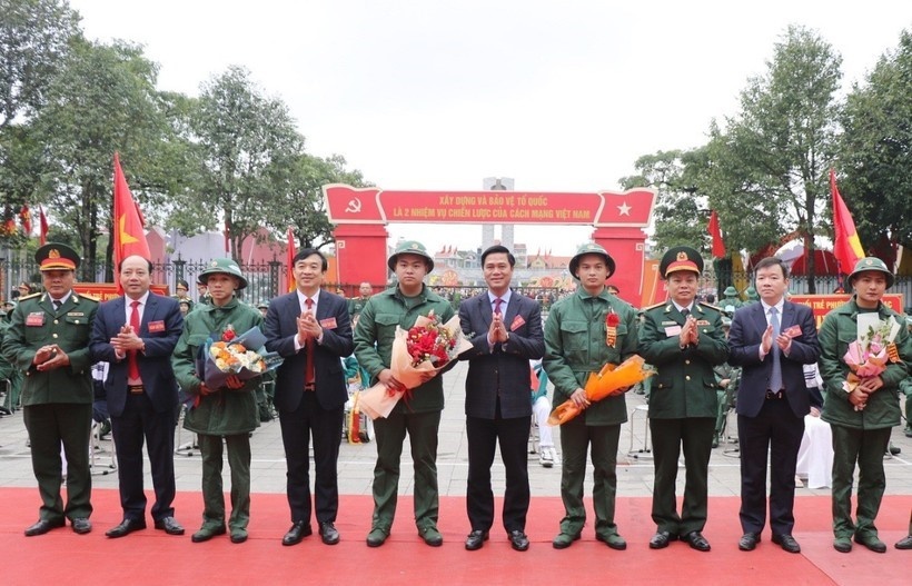 Gần 2.000 công dân ưu tú Bắc Ninh hân hoan ngày hội tòng quân