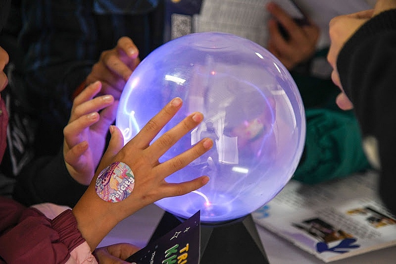 Lan tỏa đam mê khoa học cùng các Amsers tại Hội chợ khoa học Science Fair 2024 Lan tỏa đam mê khoa học cùng các Amsers tại Hội chợ khoa học Science Fair 2024