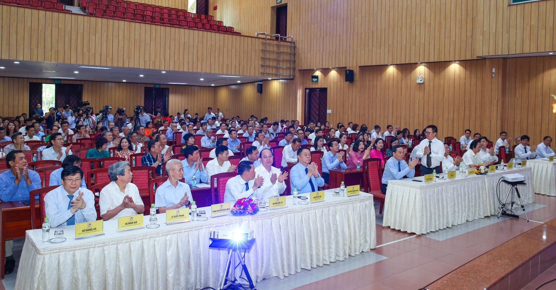 Quang cảnh Hội nghị.