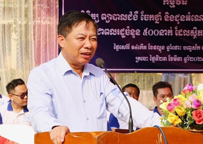 Đại sứ Việt Nam tại Campuchia Nguyễn Huy Tăng phát biểu tại chương trình. (Ảnh: Quang Anh/TTXVN)