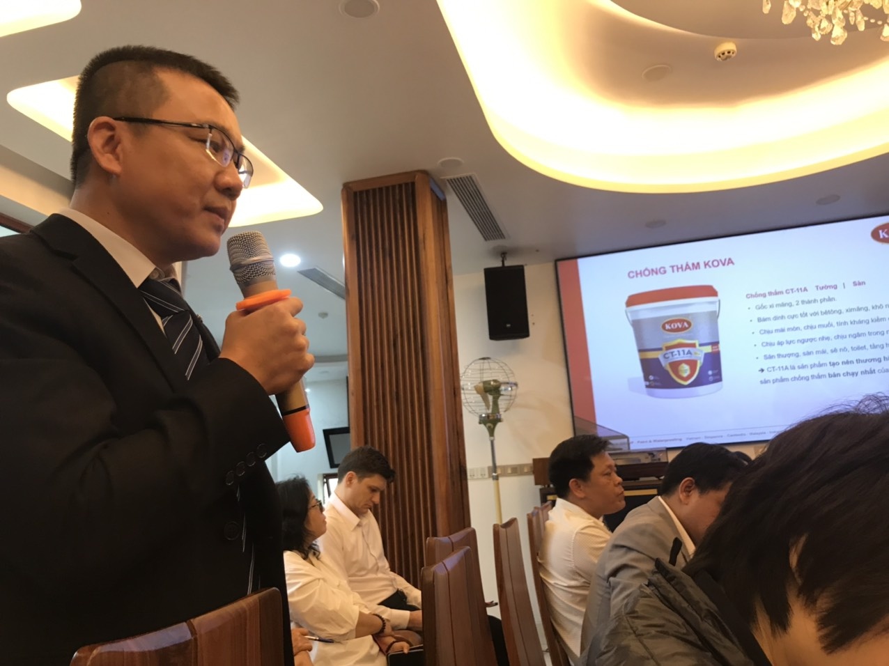 các đại biểu phát biểu trong hội thảo các đại biểu phát biểu trong hội thảo