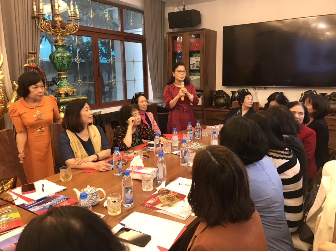 các đại biểu phát biểu trong hội thảo các đại biểu phát biểu trong hội thảo