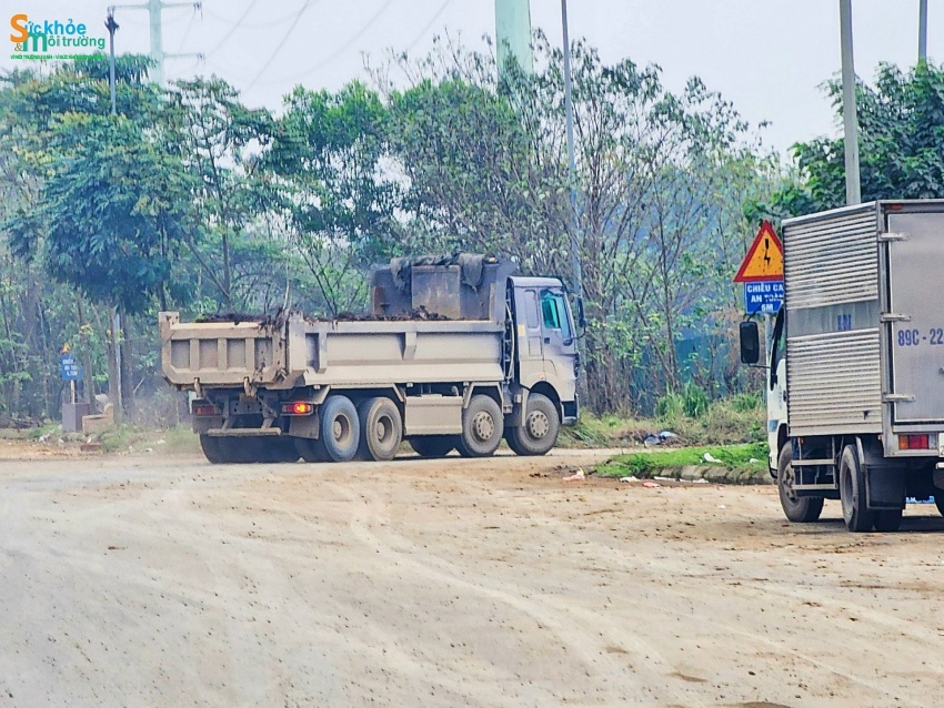 Quốc Oai (Hà Nội): Cần xóa bỏ điểm “nóng” bãi tập kết chất thải trái phép Quốc Oai (Hà Nội): Cần xóa bỏ điểm “nóng” bãi tập kết chất thải trái phép
