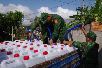 don bien phong tan thanh tien giang va n chuye n hon 120 m3 nuo c sach cho nguoi dan